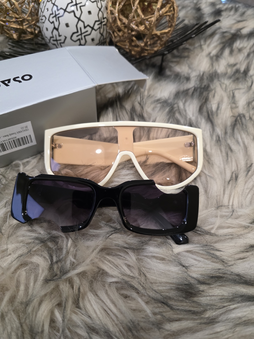Women’s Fashion Shield Sunglasses - Black and Beige